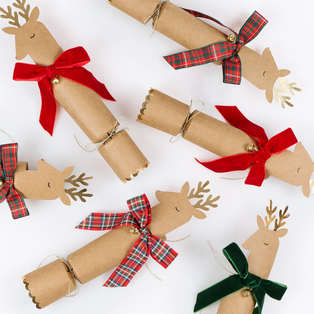 Christmas Crackers | Tartan & Velvet Bow Reindeer | Set of 6 | Meri Meri