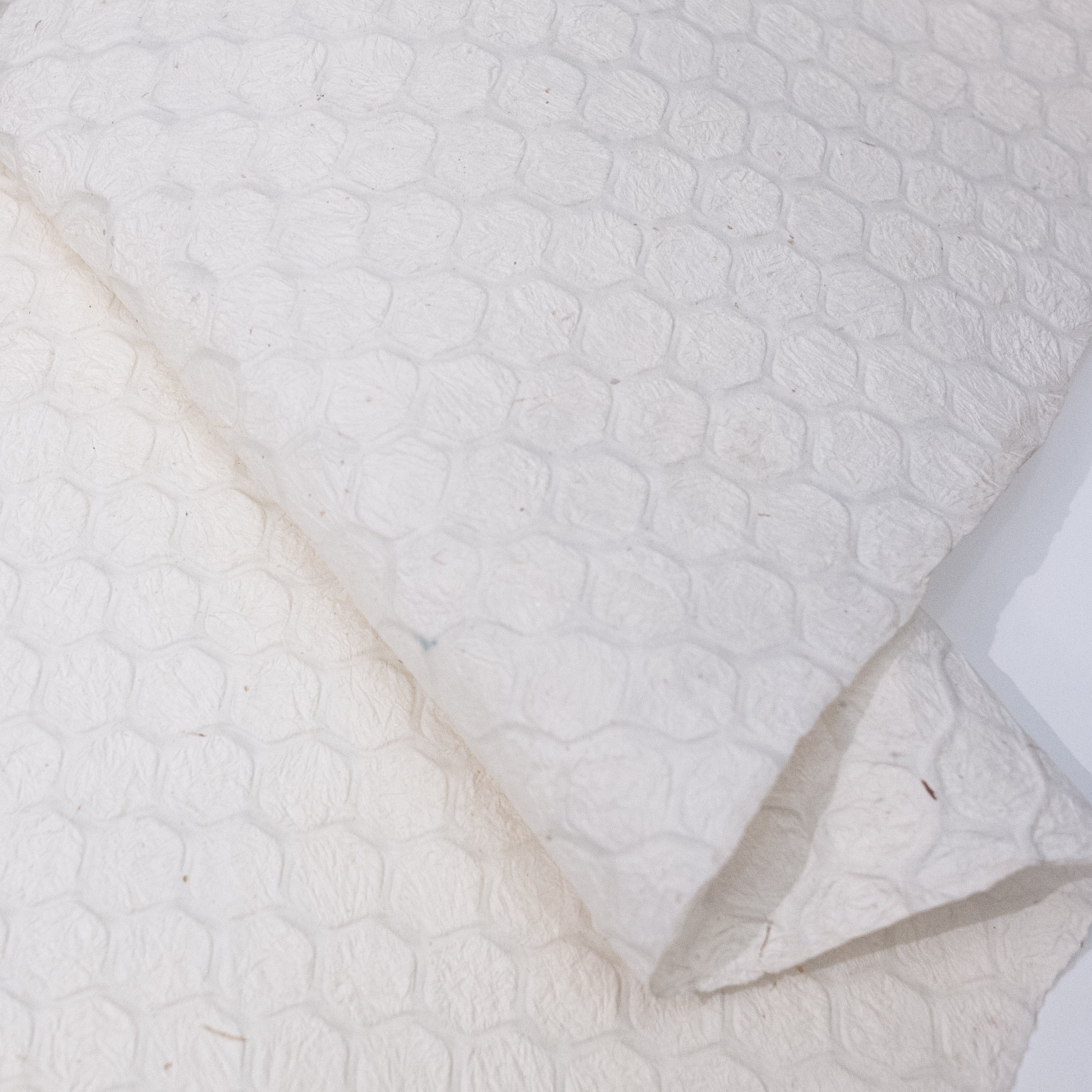 Nepalese Paper | Lokta | Embossed Mesh| Large | Natural - Kami Paper